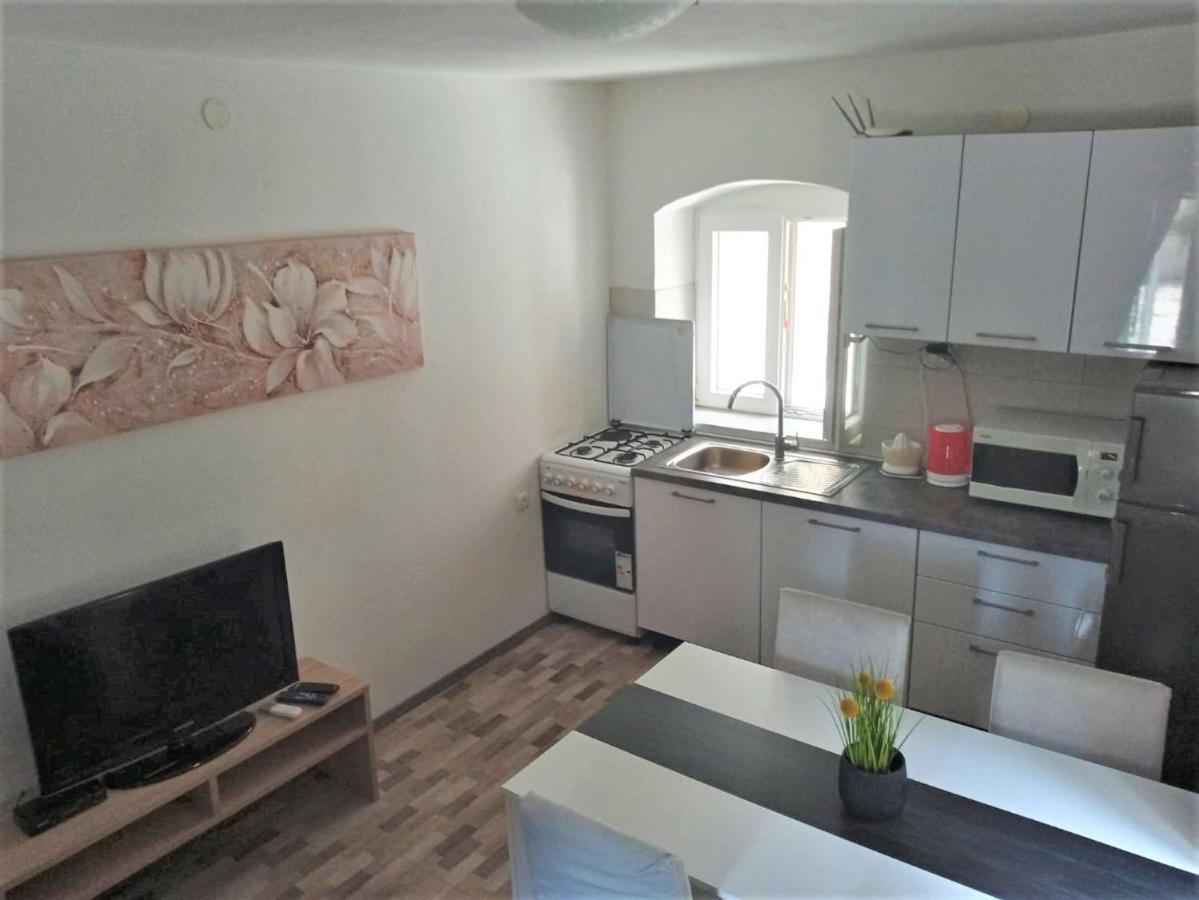 Apartment Karlito Kaštela Exteriör bild